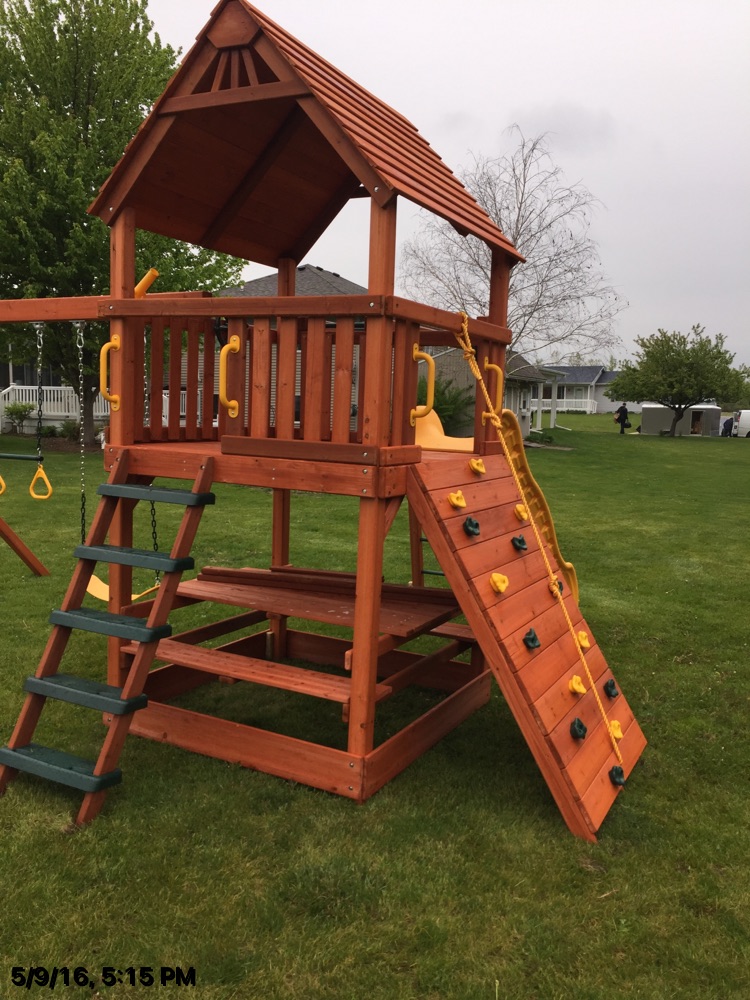 Playset Tower with Monkey Wall