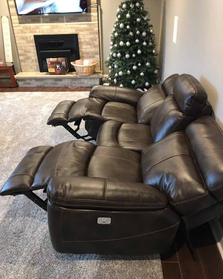 Transmotion Delivery Assembly Installation Relocation of a Man Wah Power Recliner Set in Frankfort IL Illinois Indiana Wisconsin Washington Michigan California Relax Movies Lay America Friends Family United States Home Furniture