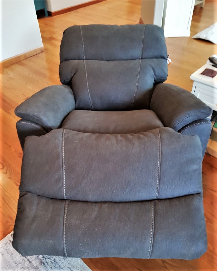 Transmotion Delivery Assembly Installation Relocation of LA-Z-BOY Collins Sofa and a Trouper Rocking Recliner in Bothell WA Washington Wisconsin Indiana Illinois California Michigan Family Friends Fun Comfy Movies Livingroom Furniture Relax Rocking Rocker America United States