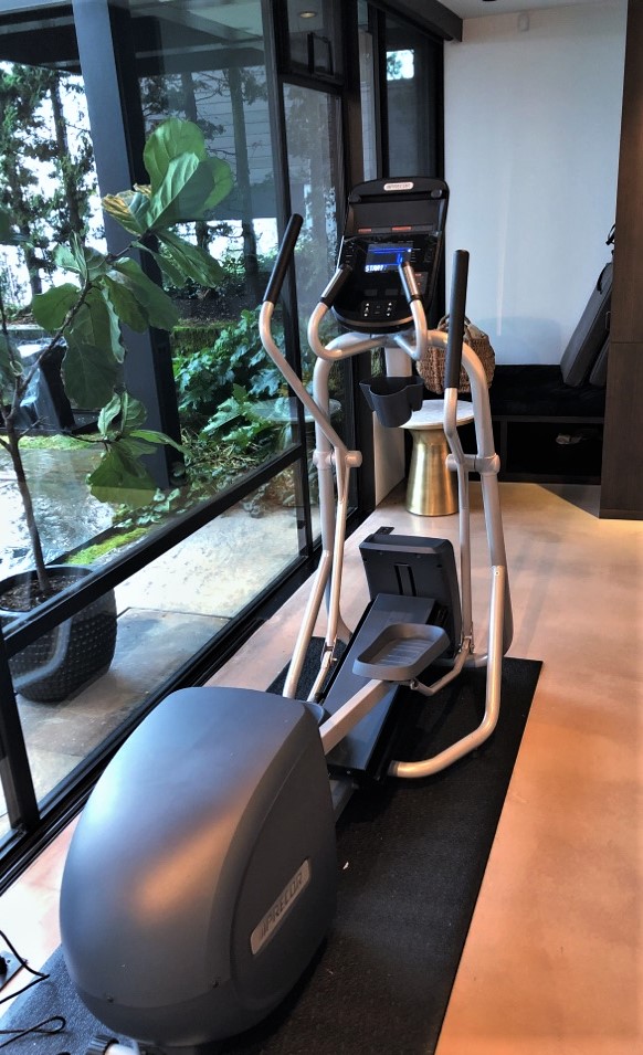 Transmotion Delivery Assembly Installation Relocation of a Precor Fitness EFX225 Energy Series Elliptical Trainer in Seattle WA Washington Wisconsin Indiana Illinois Michigan California Home Gym Muscle Fit Lifestyle Health Healthy America United States