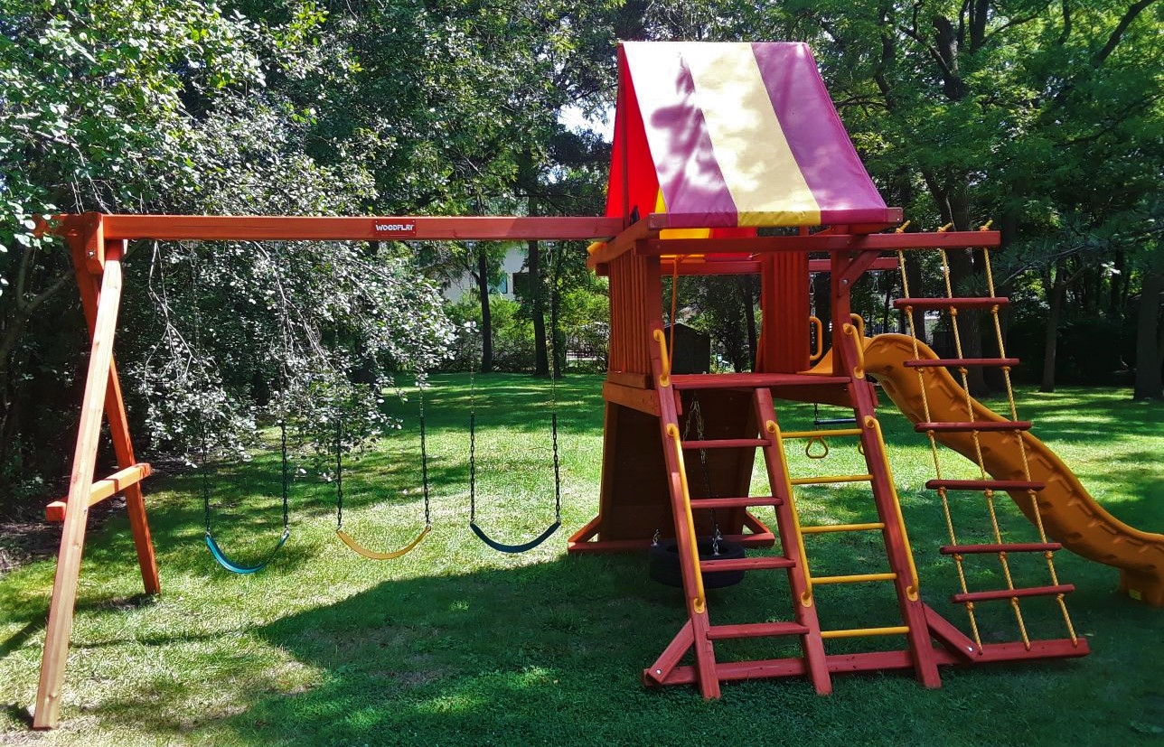 Transmotion Delivery Assembly Installation Relocation of a Escalade Sports Lions Den Playset in Deerfield IL Illinois Indiana Wsiconsin Washington Michigan California Fun Kids Children Play Active Outdoors Outside Healthy Health Fit Fitness Entertaining Entertainment America United States